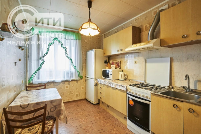 Купить четырехкомнатную квартиру в Воронеже. Вариант № 6157, 19, площадь - квм, цена 5700000 рублей