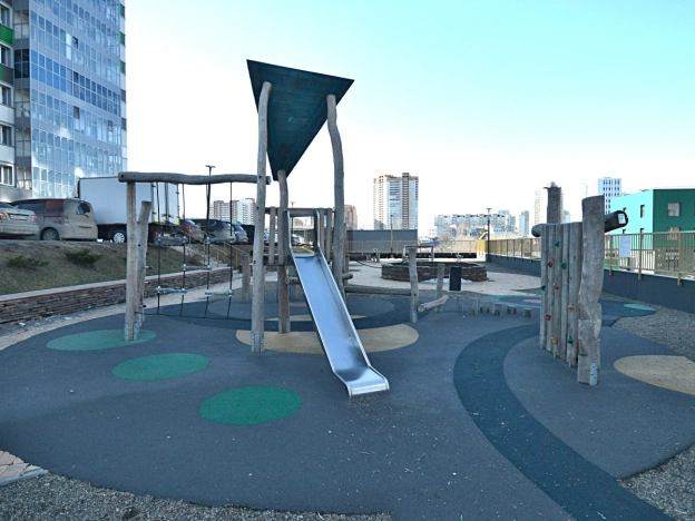 Купить двухкомнатную квартиру у метро Октябрьская в Новосибирске. Вариант № 8527034, 31, площадь -  квм, цена 9700000 рублей