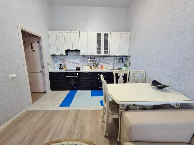 Купить трехкомнатную квартиру на улице Ленинский проспект в Москве. Вариант № 9641021, 27, площадь -  квм, цена 14090000 рублей