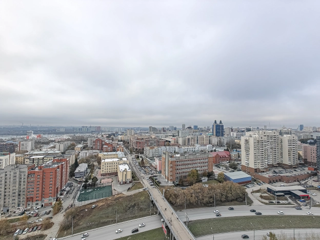 Купить трехкомнатную квартиру в Новосибирской области. Вариант № 7839869, 40, площадь -  квм, цена 30000000 рублей