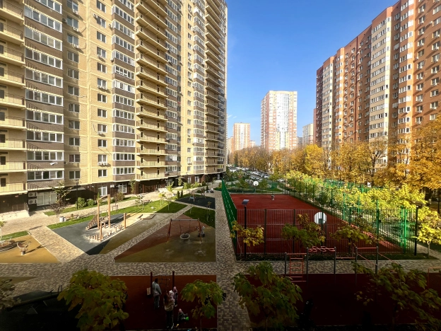 Купить двухкомнатную квартиру в Краснодаре. Вариант № 9210703, 3, площадь -  квм, цена 6550000 рублей