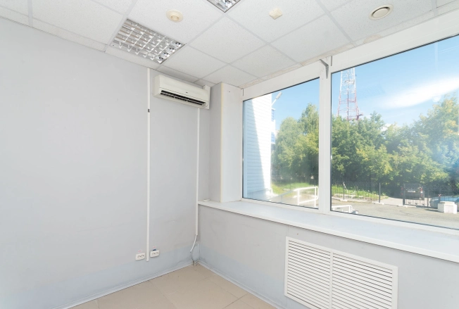 Купить коммерческую недвижимость свободного назначения в Тобольске. Вариант № 3900, 6, площадь -  квм, цена 16000000 рублей