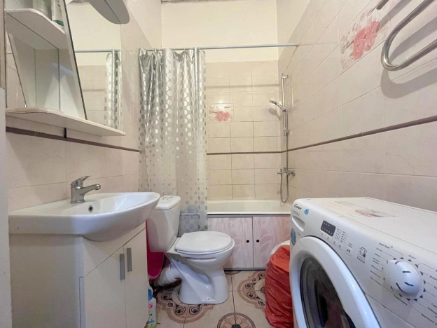 Купить однокомнатную квартиру на улице Героя А.А. Аверкиева в Краснодаре. Вариант № 14653, 6, площадь -  квм, цена 4200000 рублей