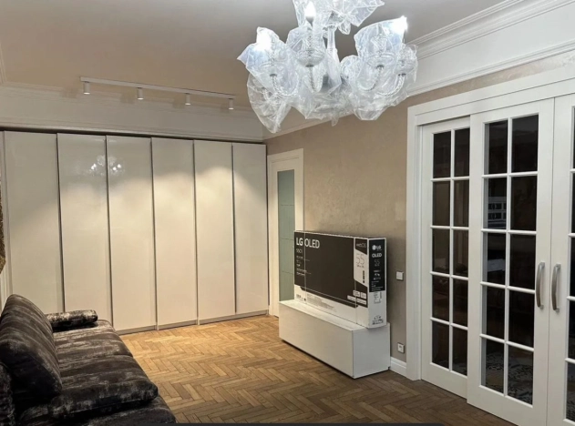 Купить квартиру в Москве. Вариант № 9925968, 0, площадь -  квм, цена 35000000 рублей