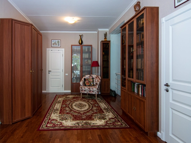 Купить дом у метро Золотая нива в Новосибирске. Вариант № 5467, 7, площадь -  квм, цена 67800000 рублей