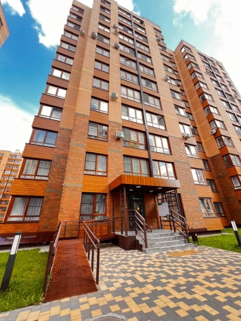 Купить трехкомнатную квартиру в Тульской области. Вариант № 2528285, 0, площадь -  квм, цена 9600000 рублей