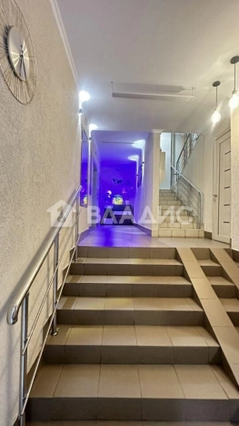 Купить квартиру в Москве. Вариант № 9330089, 8, площадь -  квм, цена 15900000 рублей