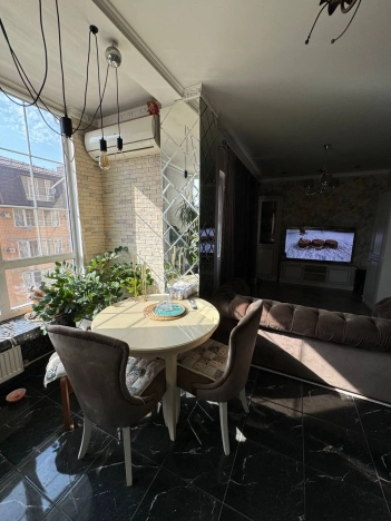 Купить однокомнатную квартиру на улице Героя А.А. Аверкиева в Краснодаре. Вариант № 12035, 18, площадь -  квм, цена 6150000 рублей