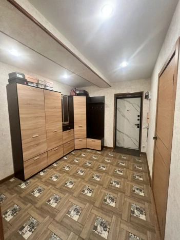 Купить трехкомнатную квартиру в Калуге. Вариант № 4882900, 0, площадь -  квм, цена 4000000 рублей