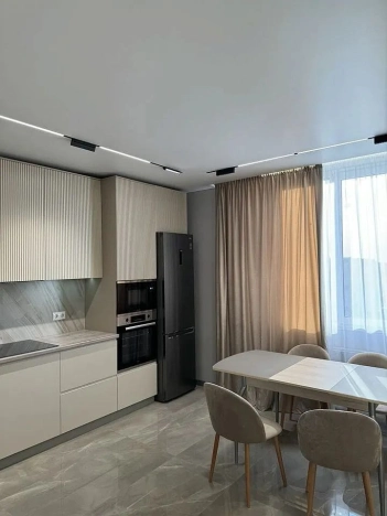 Купить трехкомнатную квартиру в районе Ворошиловский в Ростове-на-Дону. Вариант № 25091, 5, площадь -  квм, цена 12500000 рублей