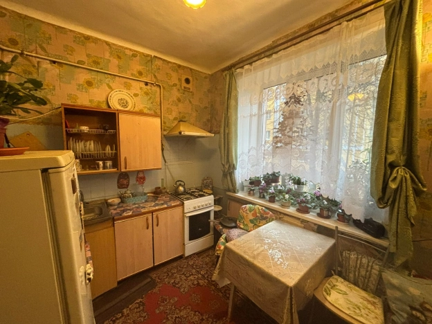 Купить однокомнатную квартиру в Калужской области. Вариант № 8144700, 5, площадь -  квм, цена 3300000 рублей