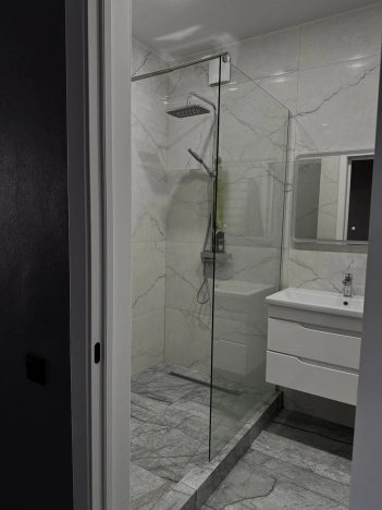 Купить двухкомнатную квартиру в Микрорайоне 2-й, Элиста в Элисте. Вариант № 1633699, 3, площадь -  квм, цена 10000000 рублей