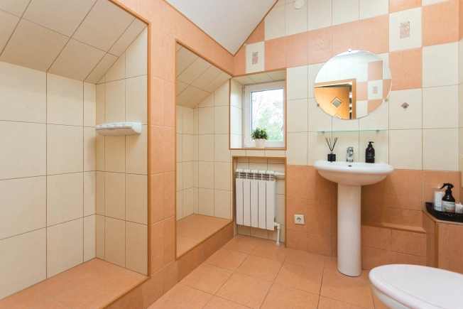 Купить дом в Петрозаводске. Вариант № 6658041, 33, площадь -  квм, цена 12990000 рублей