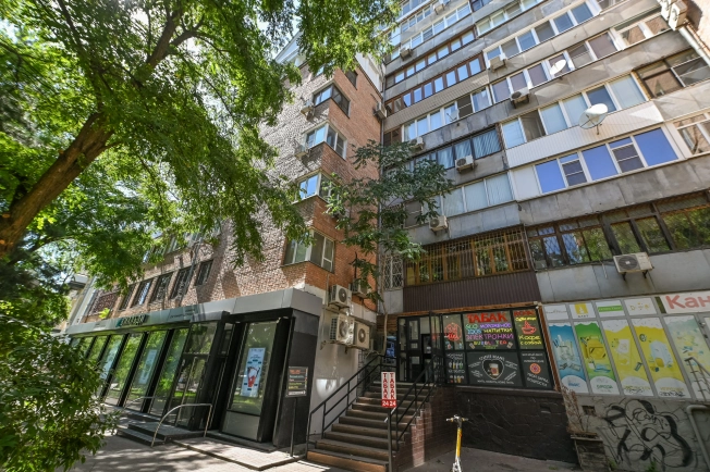 Купить четырехкомнатную квартиру в районе Кировский в Ростове-на-Дону. Вариант № 237697, 35, площадь -  квм, цена 17800000 рублей