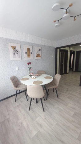 Купить трехкомнатную квартиру в Бийске. Вариант № 4936, 6, площадь -  квм, цена 6500000 рублей