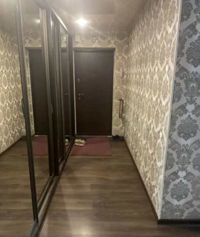 Купить трехкомнатную квартиру в Новосибирской области. Вариант № 10270661, 24, площадь -  квм, цена 10000000 рублей