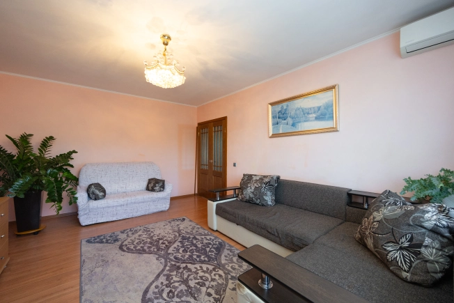 Купить четырехкомнатную квартиру в Амурской области. Вариант № 6693392, 2, площадь -  квм, цена 10300000 рублей