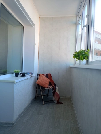 Купить двухкомнатную квартиру на улице Перелёта в Омске. Вариант № 8599, 13, площадь -  квм, цена 9150000 рублей