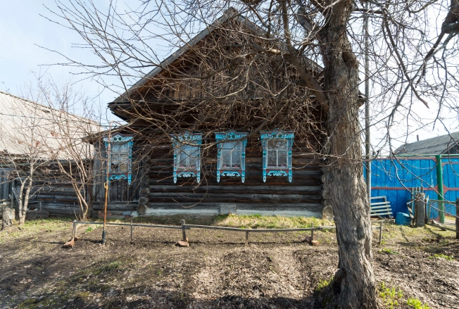 Купить дом на улице Центральная в Тюменской области. Вариант № 6952, 0, площадь -  квм, цена 900000 рублей