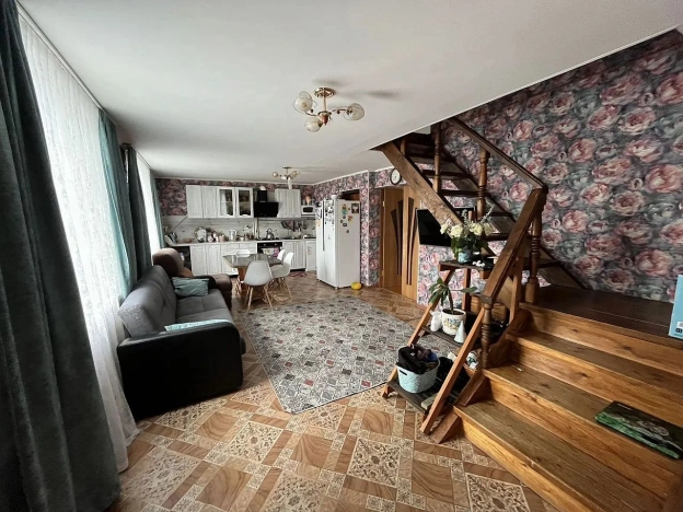 Купить дом на улице Школьная в Тюменской области. Вариант № 2102717, 0, площадь -  квм, цена 4550000 рублей