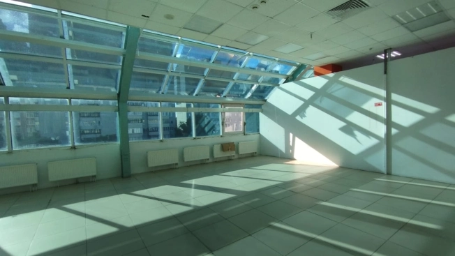 Снять коммерческую недвижимость в Омске. Вариант № 7630960, 10, площадь -  квм, цена 165000 рублей