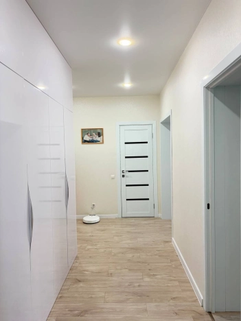 Купить квартиру в Тобольске. Вариант № 781039, 4, площадь -  квм, цена 8300000 рублей