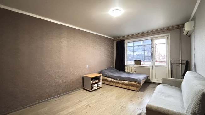 Купить однокомнатную квартиру в Старом Осколе. Вариант № 9817717, 2, площадь -  квм, цена 4000000 рублей