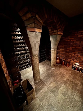 Купить дом в Москве. Вариант № 9317919, 20, площадь - квм, цена 83000000 рублей