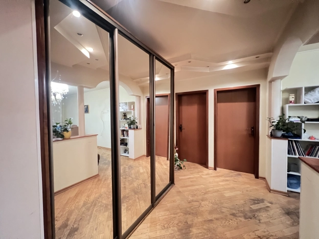 Купить квартиру на улице Ленинский проспект в Москве. Вариант № 7986989, 14, площадь -  квм, цена 21999000 рублей