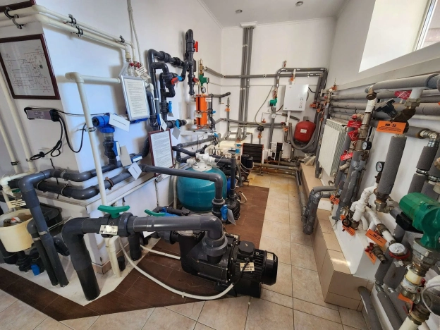 Купить дом на улице Тургенева в Новосибирске. Вариант № 7273956, 48, площадь -  квм, цена 90000000 рублей