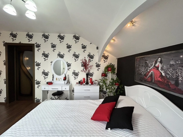 Купить дом в Алтайском крае. Вариант № 3823951, 23, площадь -  квм, цена 10500000 рублей