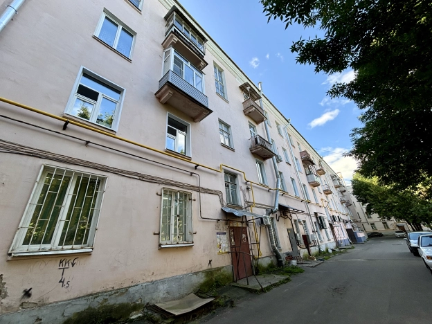 Купить трехкомнатную квартиру в Иванове. Вариант № 12236, 9, площадь -  квм, цена 4500000 рублей