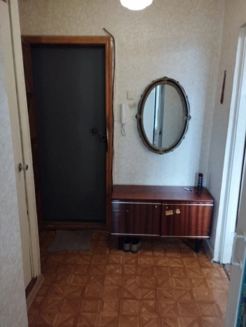 Купить однокомнатную квартиру в Старом Осколе. Вариант № 9503627, 6, площадь -  квм, цена 4150000 рублей