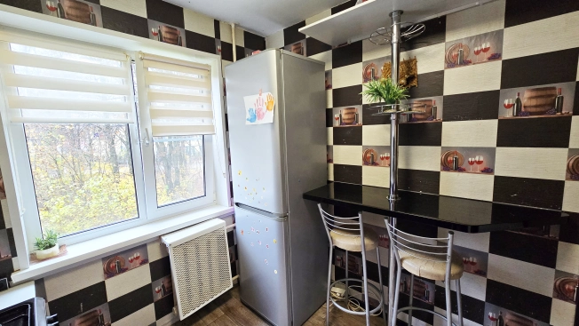 Купить трехкомнатную квартиру у метро Молодежная в Московской области. Вариант № 9981987, 1, площадь -  квм, цена 6370000 рублей