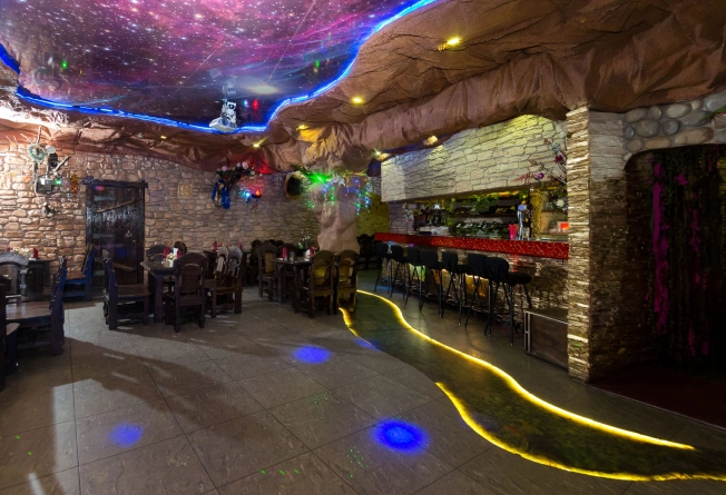 Купить коммерческую недвижимость в Тобольске. Вариант № 4512, 24, площадь -  квм, цена 50000000 рублей