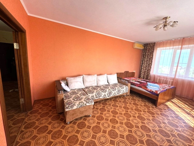 Купить двухкомнатную квартиру на улице Батумское шоссе в Краснодарском крае. Вариант № 50536, 7, площадь -  квм, цена 7500000 рублей