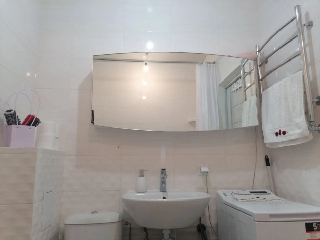 Купить трехкомнатную квартиру в районе Центральный в Калининграде. Вариант № 3622, 11, площадь -  квм, цена 8850000 рублей