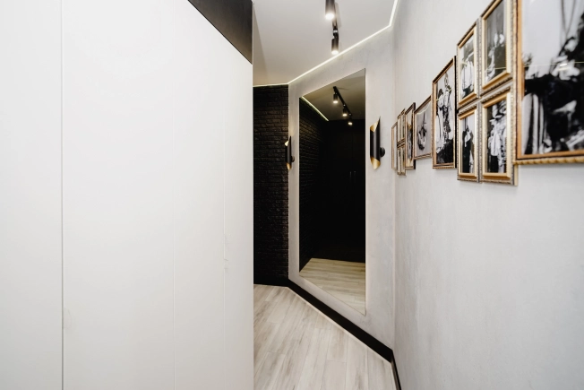 Купить однокомнатную квартиру в Омске. Вариант № 3467773, 16, площадь -  квм, цена 6200000 рублей