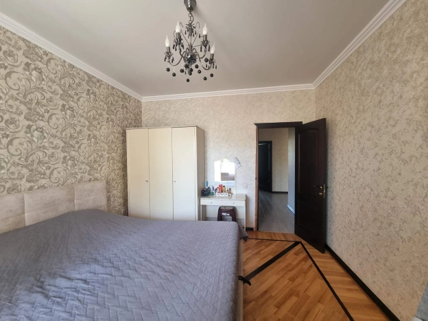 Купить трехкомнатную квартиру в Республике Адыгея. Вариант № 5757750, 3, площадь -  квм, цена 8100000 рублей