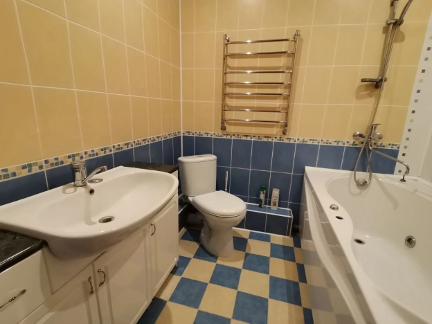 Купить трехкомнатную квартиру в Калуге. Вариант № 1918, 18, площадь -  квм, цена 11970000 рублей