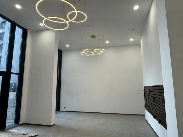 Купить квартиру в Москве. Вариант № 8318882, 5, площадь -  квм, цена 20000000 рублей