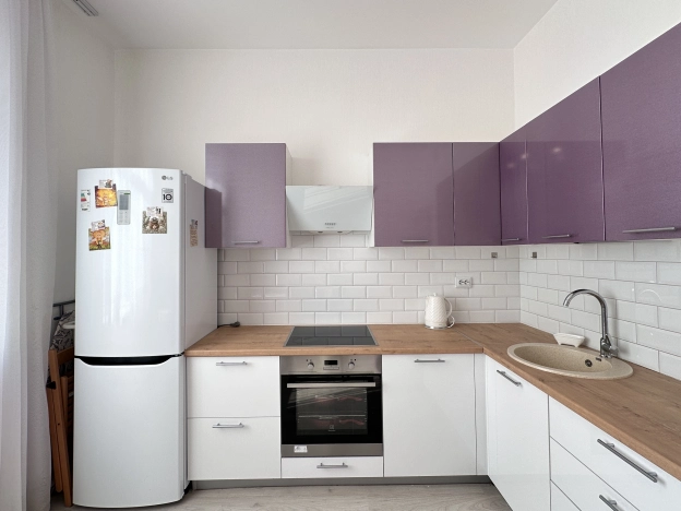 Купить однокомнатную квартиру в Ленинградской области. Вариант № 231511, 8, площадь -  квм, цена 6650000 рублей