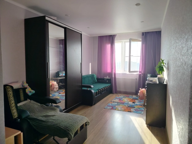 Купить однокомнатную квартиру на улице Магистральная в Краснодаре. Вариант № 6893042, 1, площадь -  квм, цена 5100000 рублей