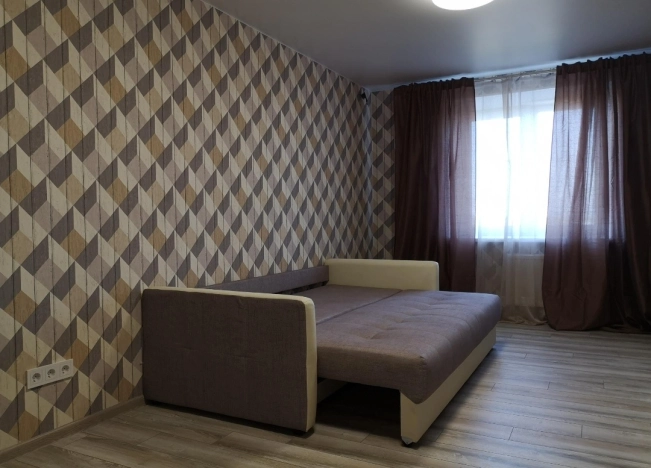 . Вариант № 9876017, 13, площадь - 40 квм, цена 28000 рублей