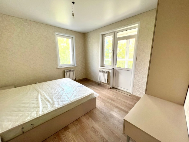 Купить трехкомнатную квартиру в Микрорайоне 5-й в Вологде. Вариант № 2854, 12, площадь -  квм, цена 10190000 рублей