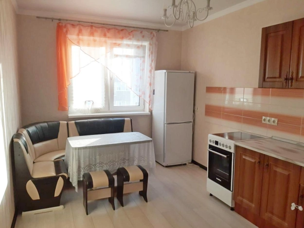 Купить однокомнатную квартиру в районе Октябрьский в Ростове-на-Дону. Вариант № 38635, 2, площадь -  квм, цена 7700000 рублей