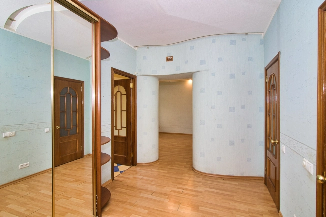 Купить однокомнатную квартиру на улице Пичугина в Владимире. Вариант № 1193873, 15, площадь -  квм, цена 6950000 рублей