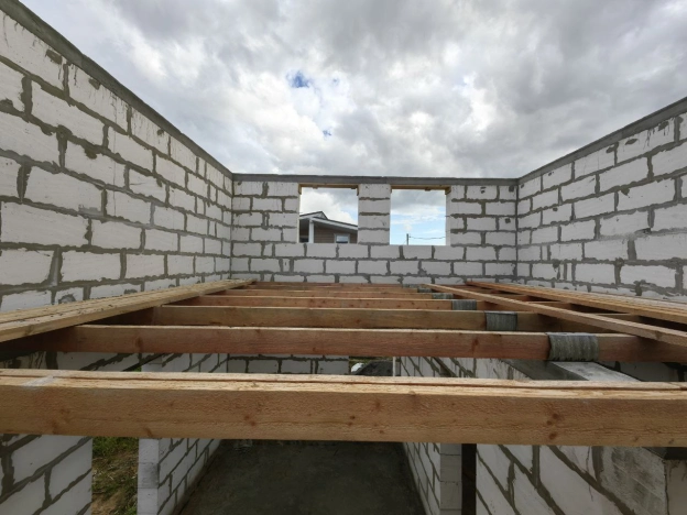 Купить дом в Санкт-Петербурге. Вариант № 14044, 4, площадь -  квм, цена 3300000 рублей