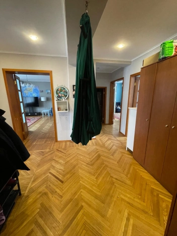 Купить трехкомнатную квартиру на улице А.У. Модогоева в Улан-Удэ. Вариант № 1715811, 10, площадь -  квм, цена 17999999 рублей