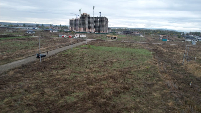 Купить земельный участок на улице Заречная в Республике Адыгея (адыгея). Вариант № 10486458, 4, площадь -  квм, цена 4200000 рублей